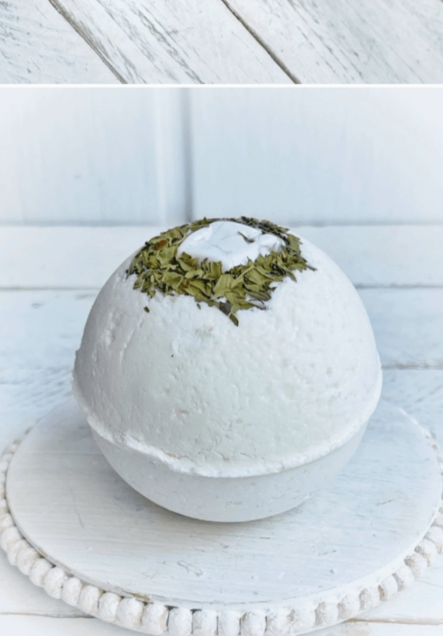 Howlite Bath Bomb with Cannabis Sativa Hemp Seed Oil