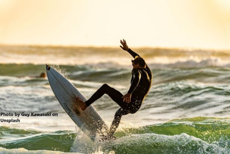 Surfing Into Wellness: How CBD Can Benefit Surfers